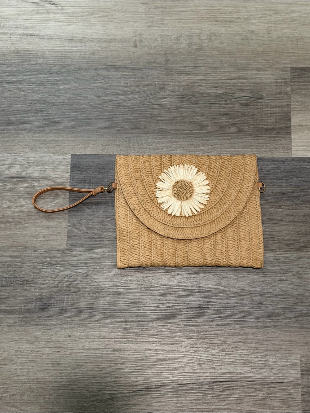 Woven Straw Clutch with Daisy Accent - Tan